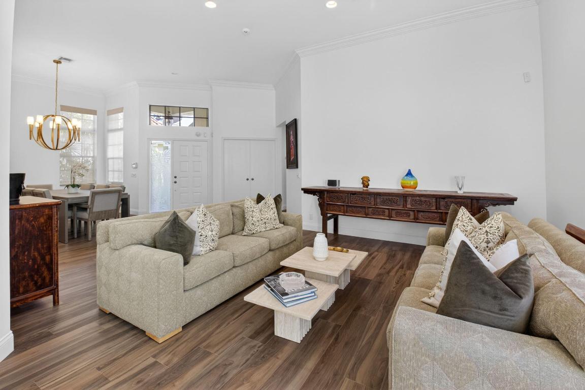 OAK RUN - Residential