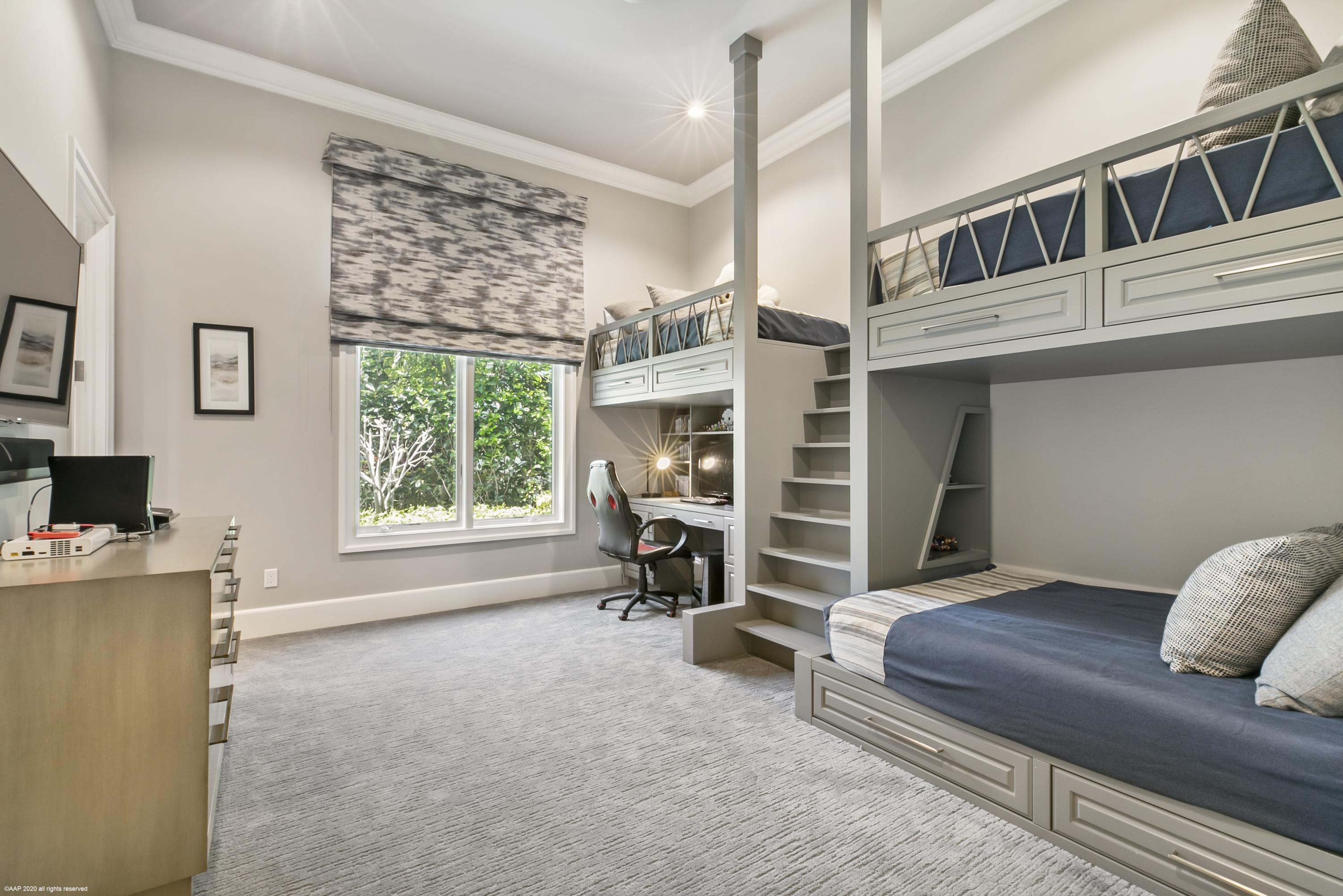 OLD PALM - Residential