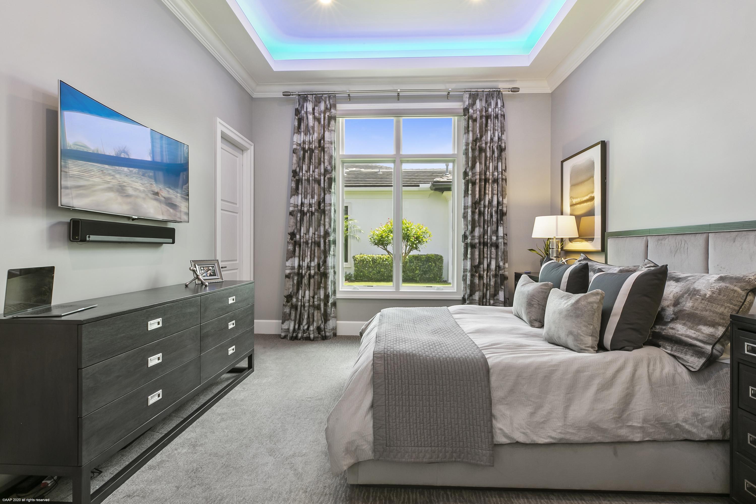 OLD PALM - Residential