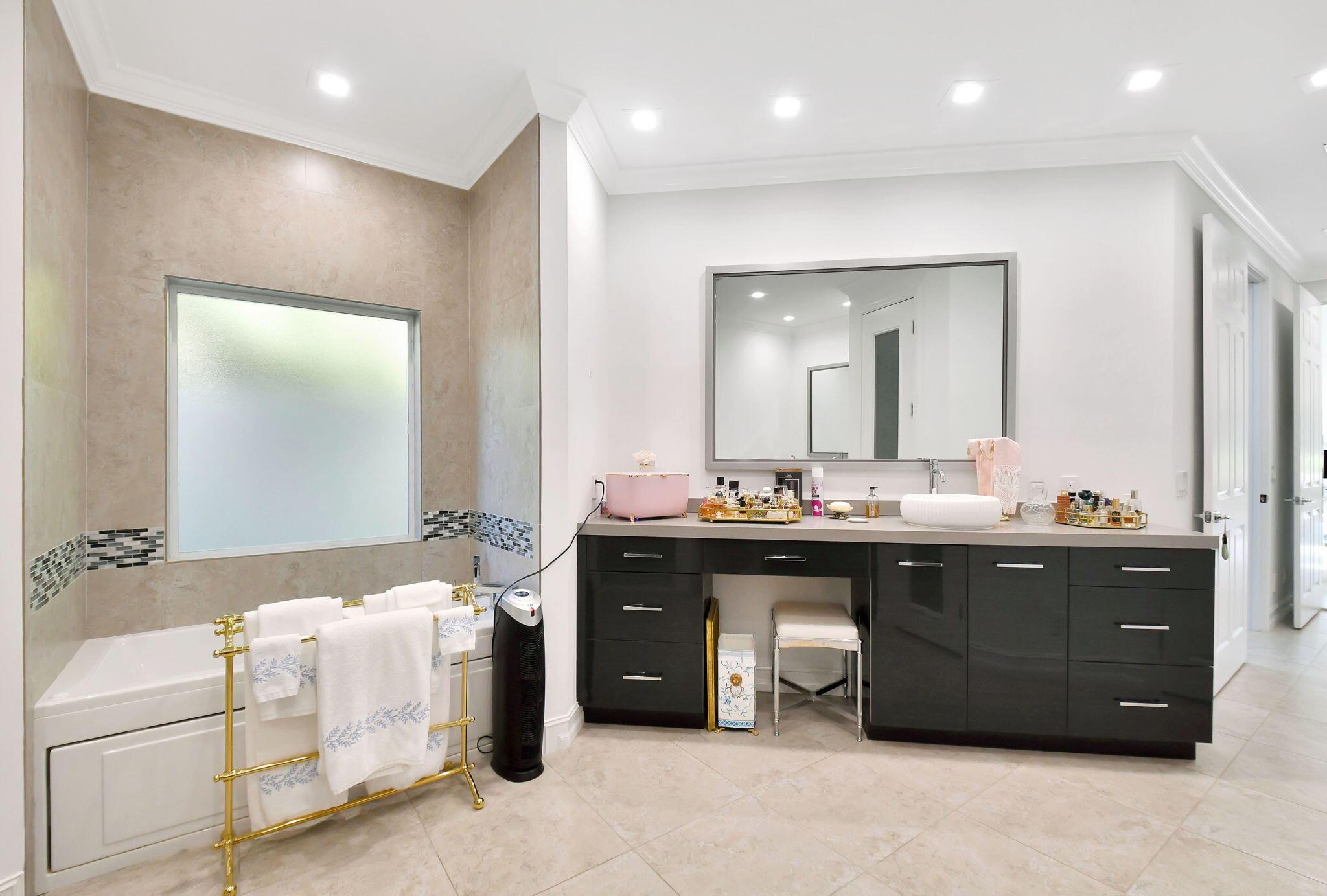 ST ANDREWS COUNTRY CLUB - Residential