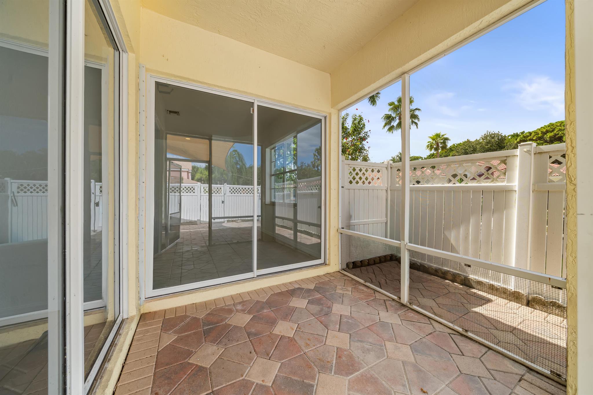 BOYNTON GARDENS - Residential