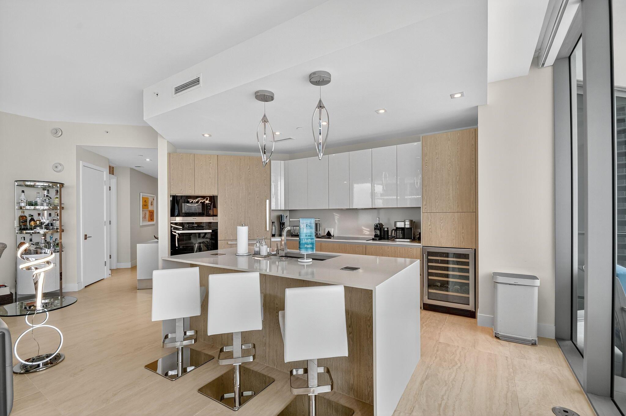 3100 N Ocean Drive H-1408