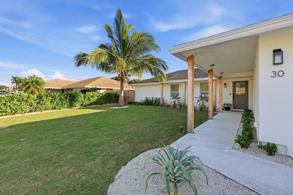 Photo of 30 Shay Place, Tequesta, FL 33469 (MLS # R11156323)