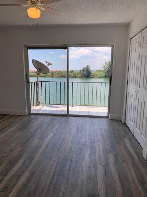 Club House Cove Condo - Residential