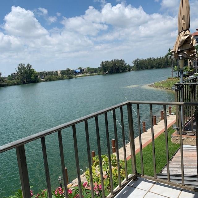 Club House Cove Condo - Residential