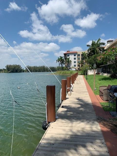 Club House Cove Condo - Residential