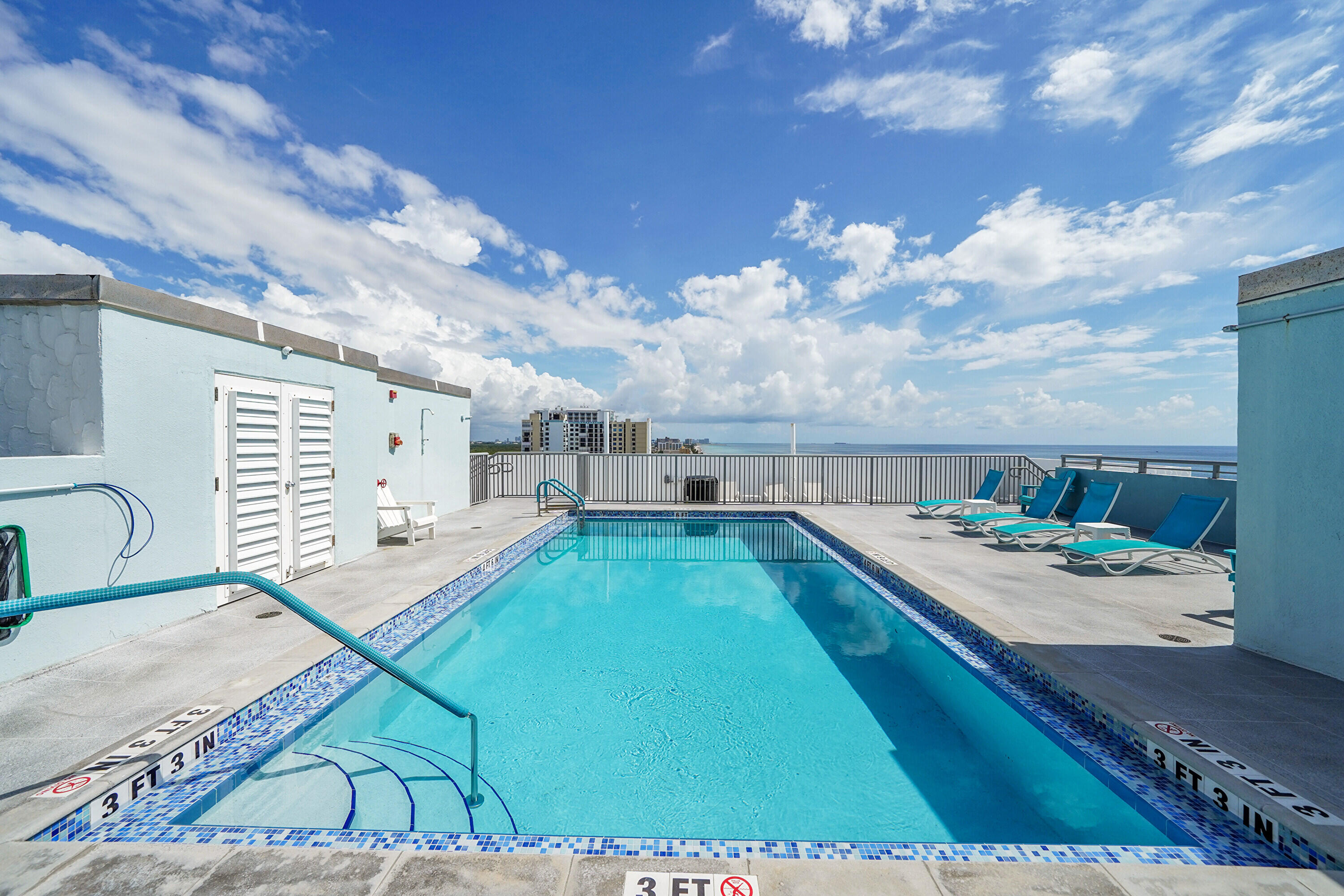 EDGEWATER BEACH TOWERS CONDO - Residential