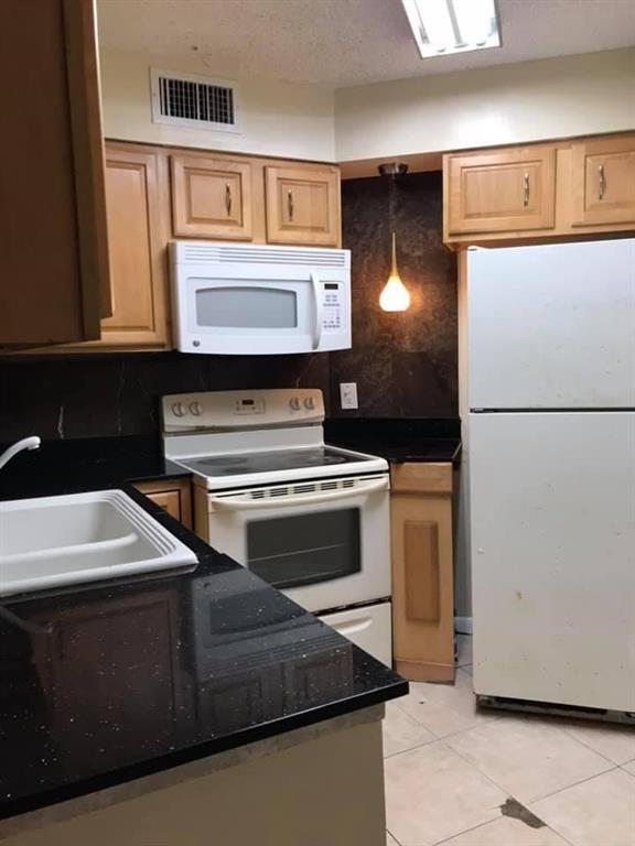 Lake Pointe Condo - Residential Lease