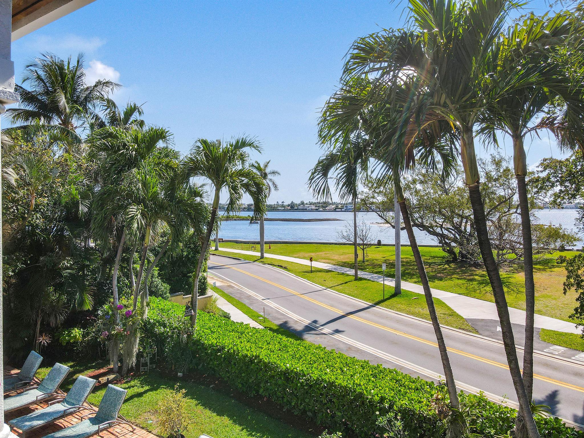 EL CID COURT - Residential