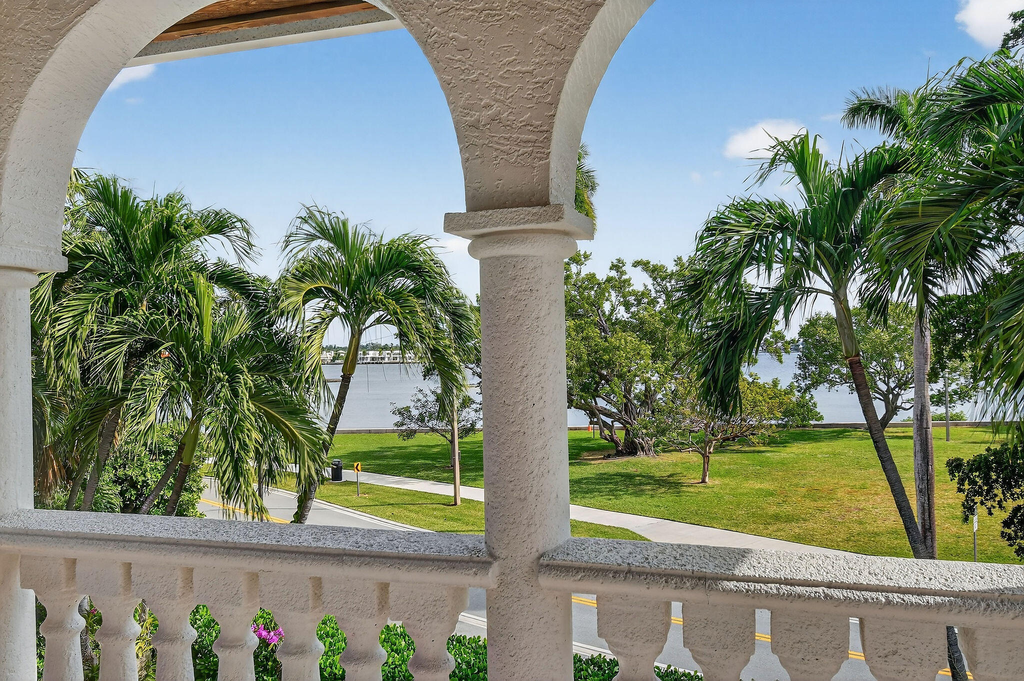 EL CID COURT - Residential