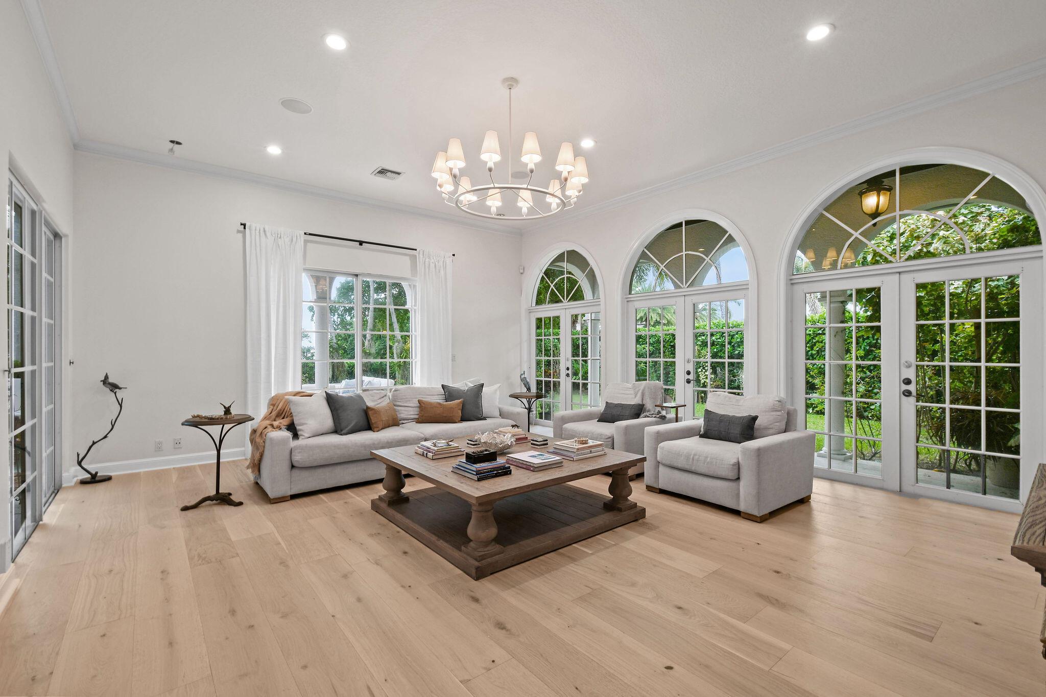 EL CID COURT - Residential