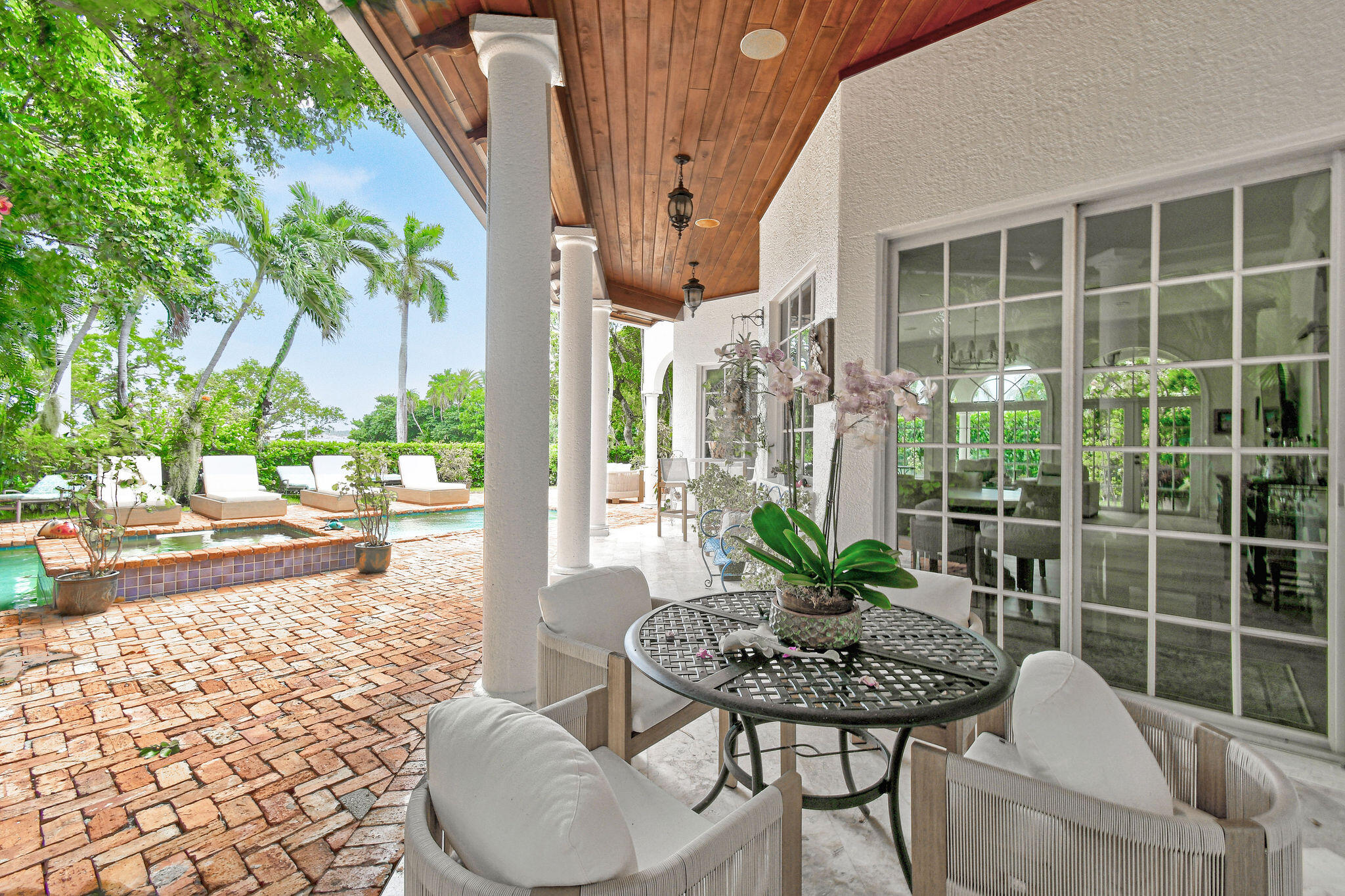 EL CID COURT - Residential