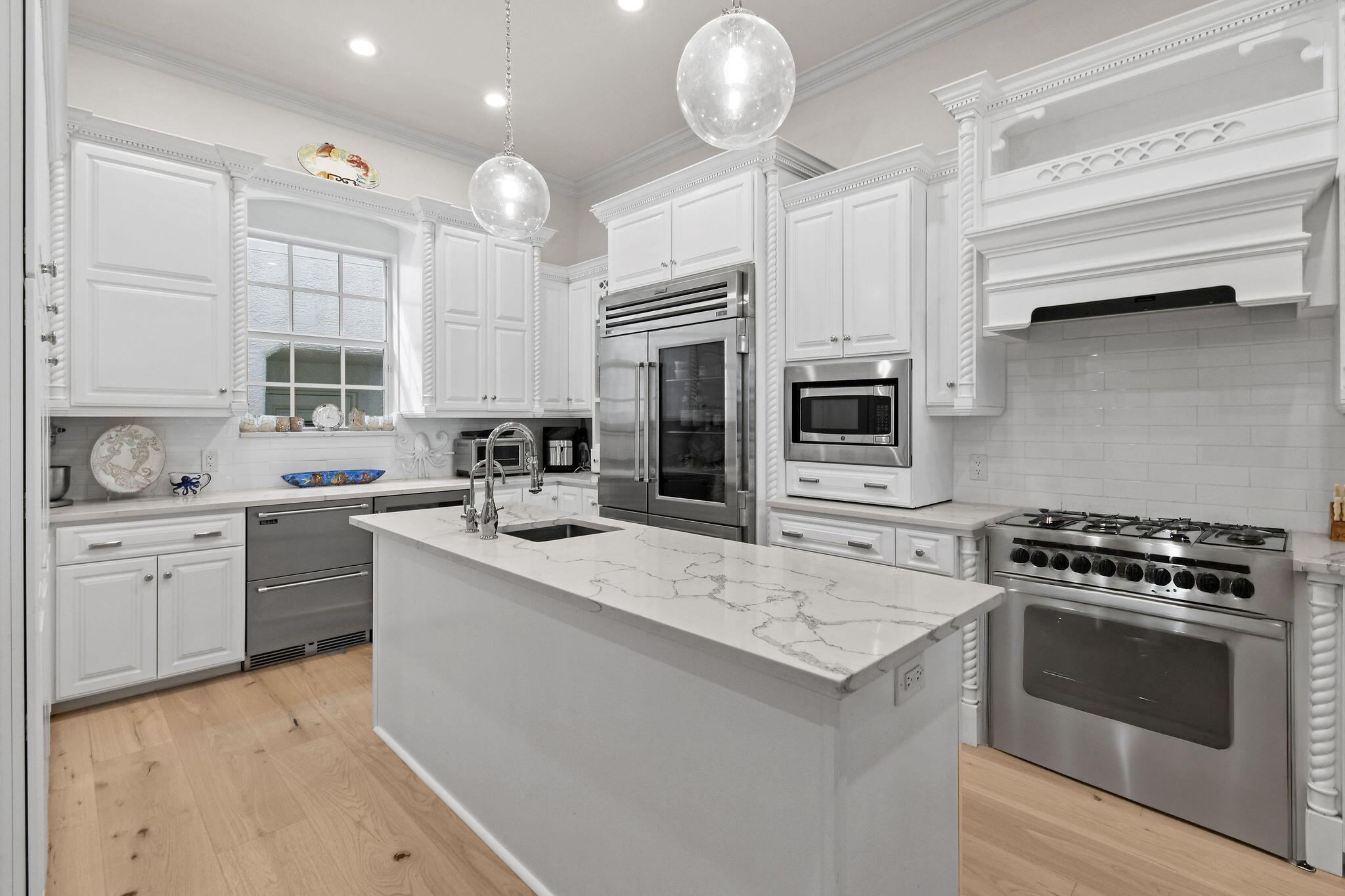 EL CID COURT - Residential