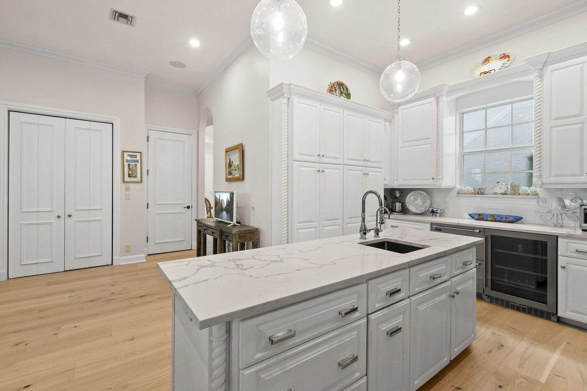 EL CID COURT - Residential