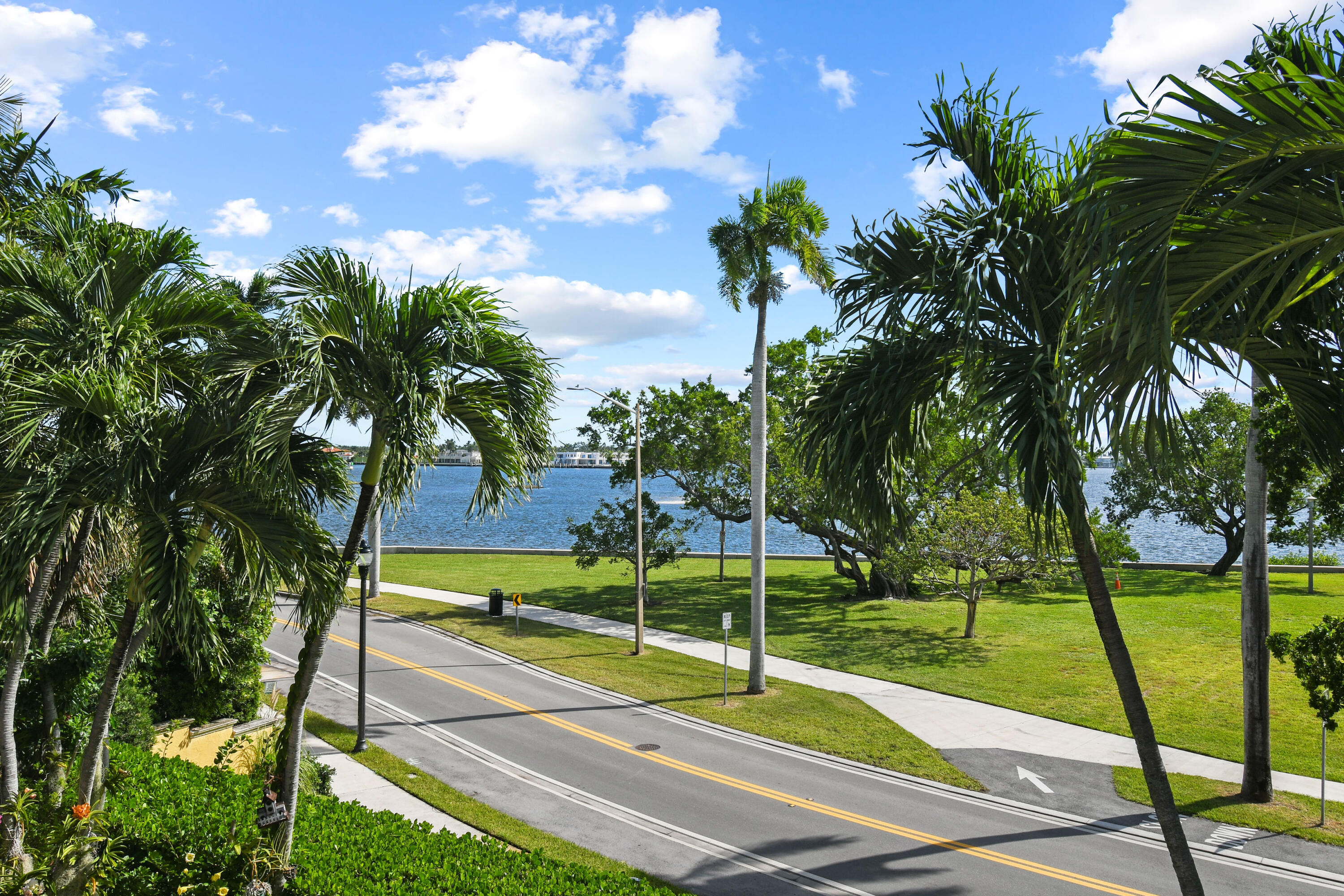 EL CID COURT - Residential