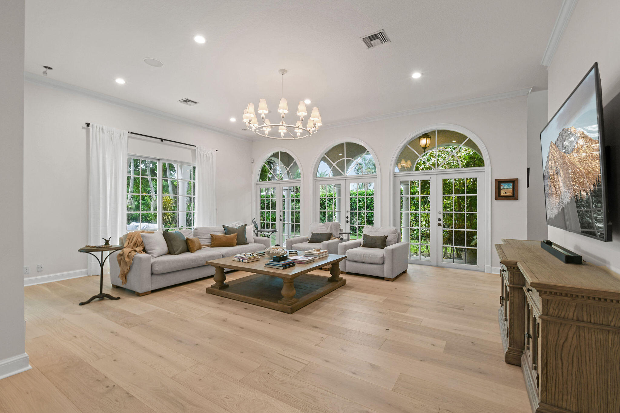 EL CID COURT - Residential