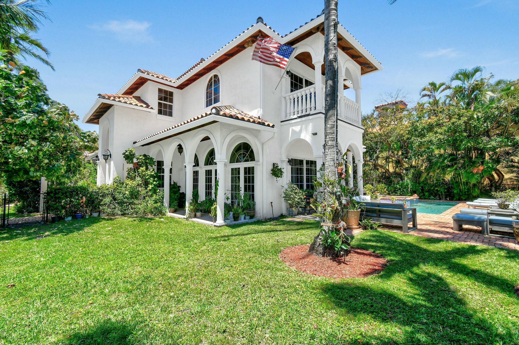 EL CID COURT - Residential