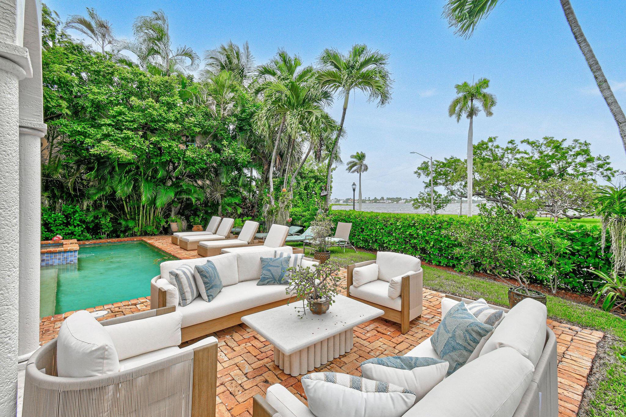 EL CID COURT - Residential