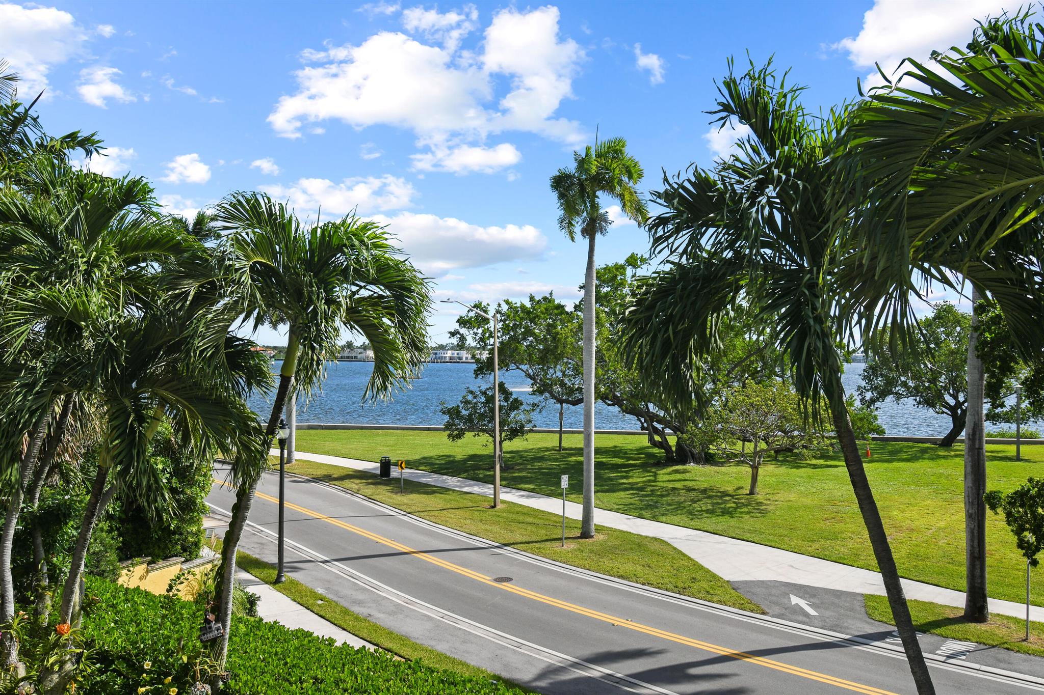 EL CID COURT - Residential