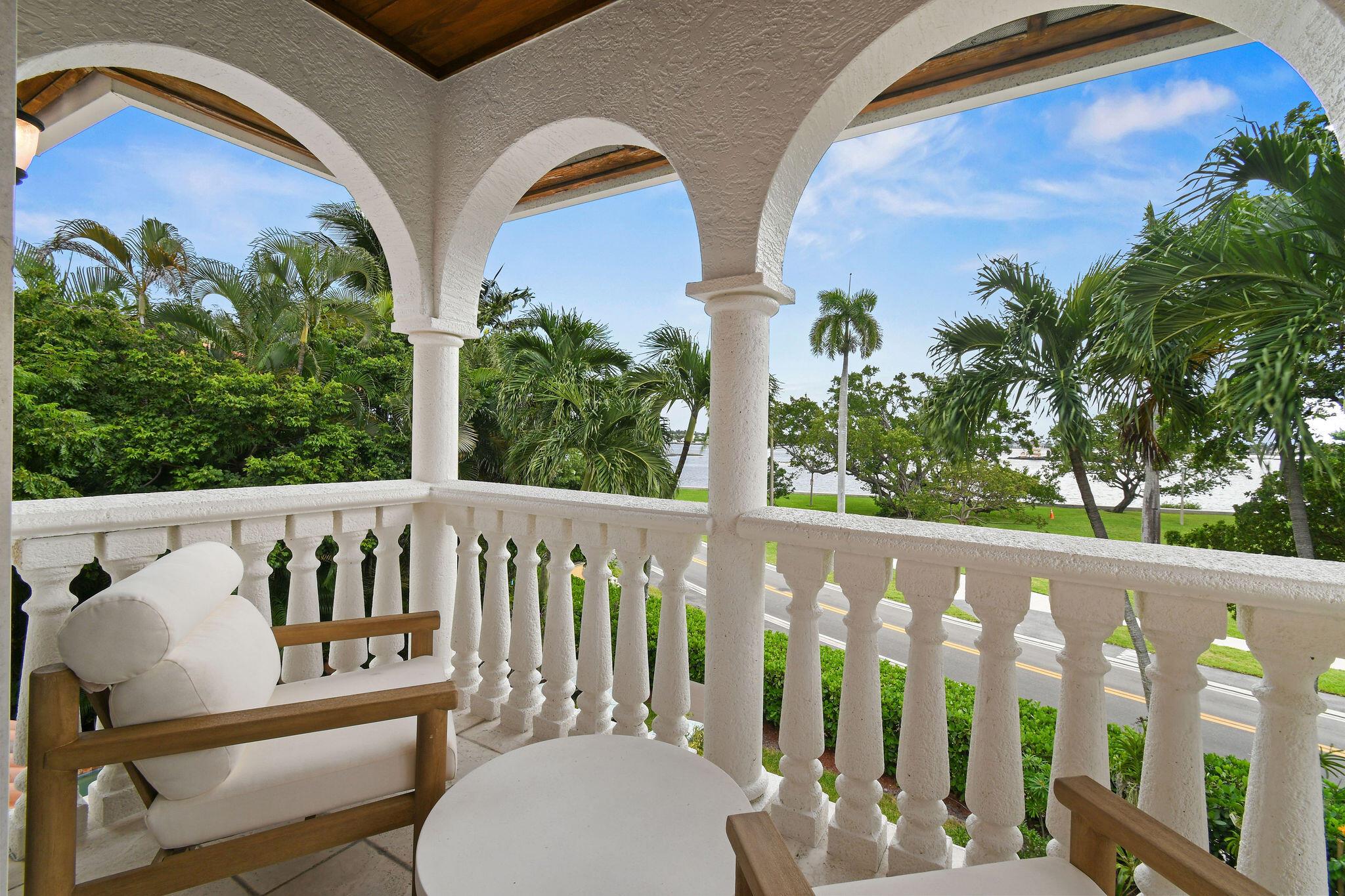 EL CID COURT - Residential