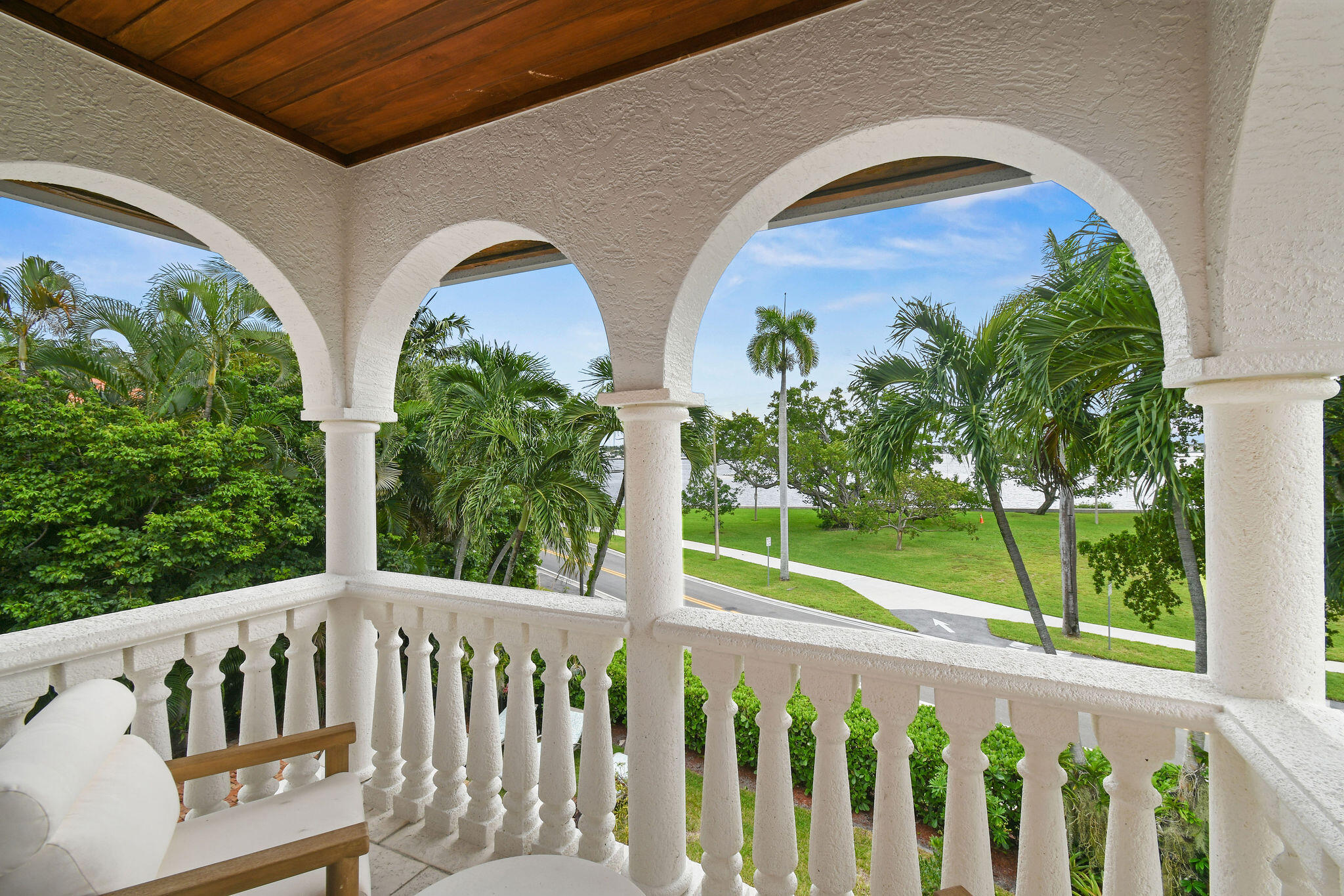 EL CID COURT - Residential