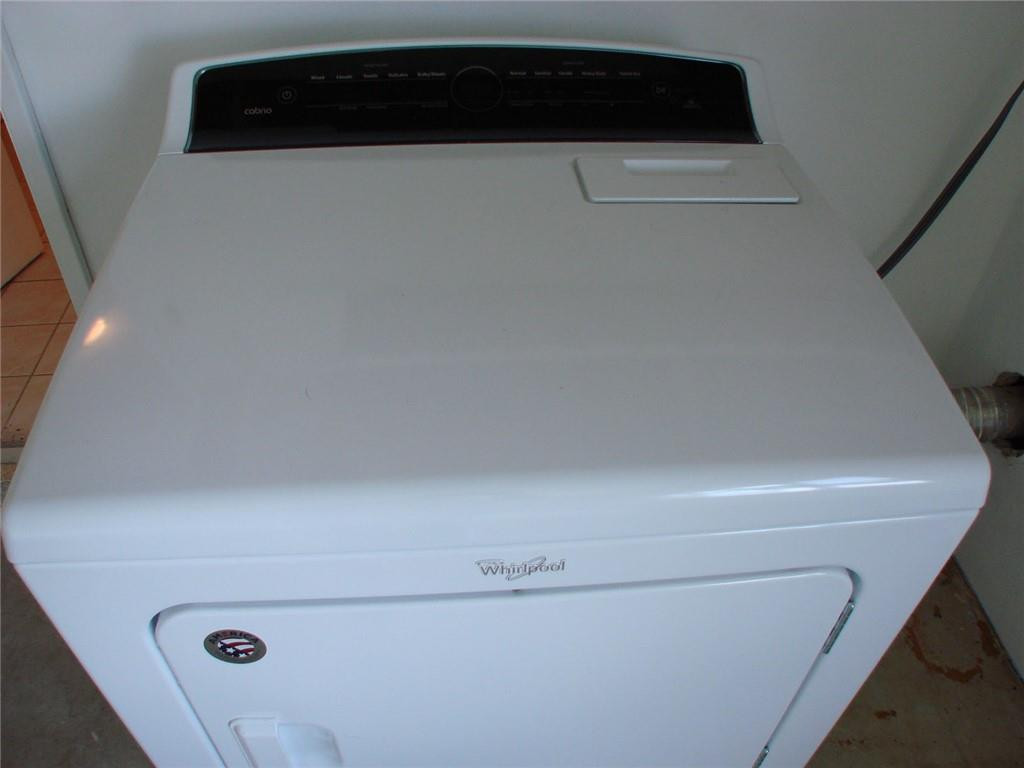 TWIN LAKES NORTH - Residential Lease