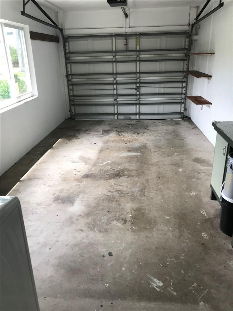 TWIN LAKES NORTH - Residential Lease