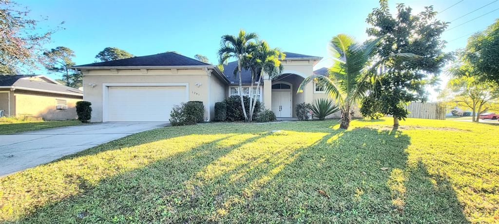 Photo of 1791 SW Cloverleaf Street, Port St Lucie, FL 34953 (MLS # R10858776)