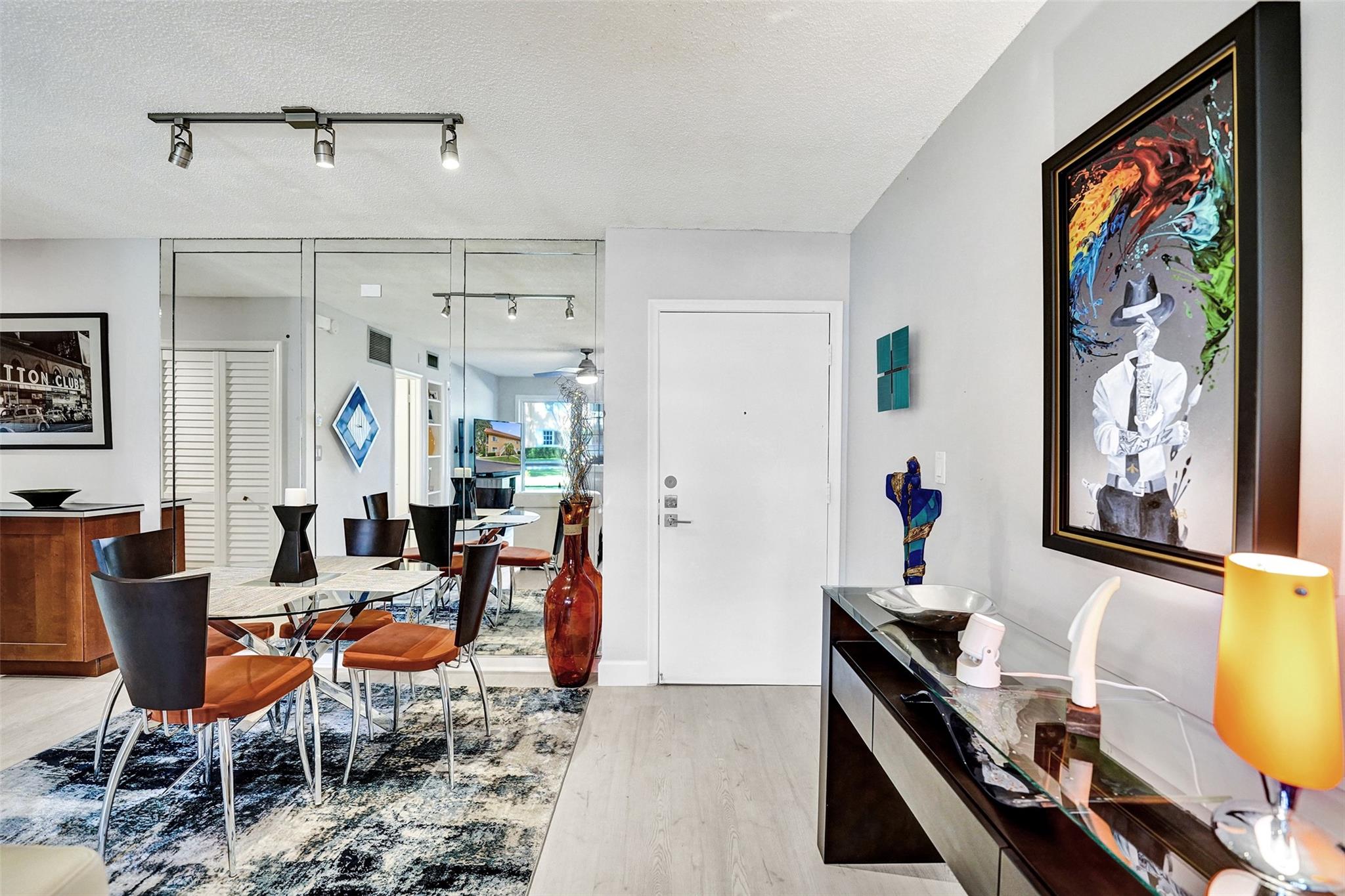 1930 NE 2nd Ave 102L