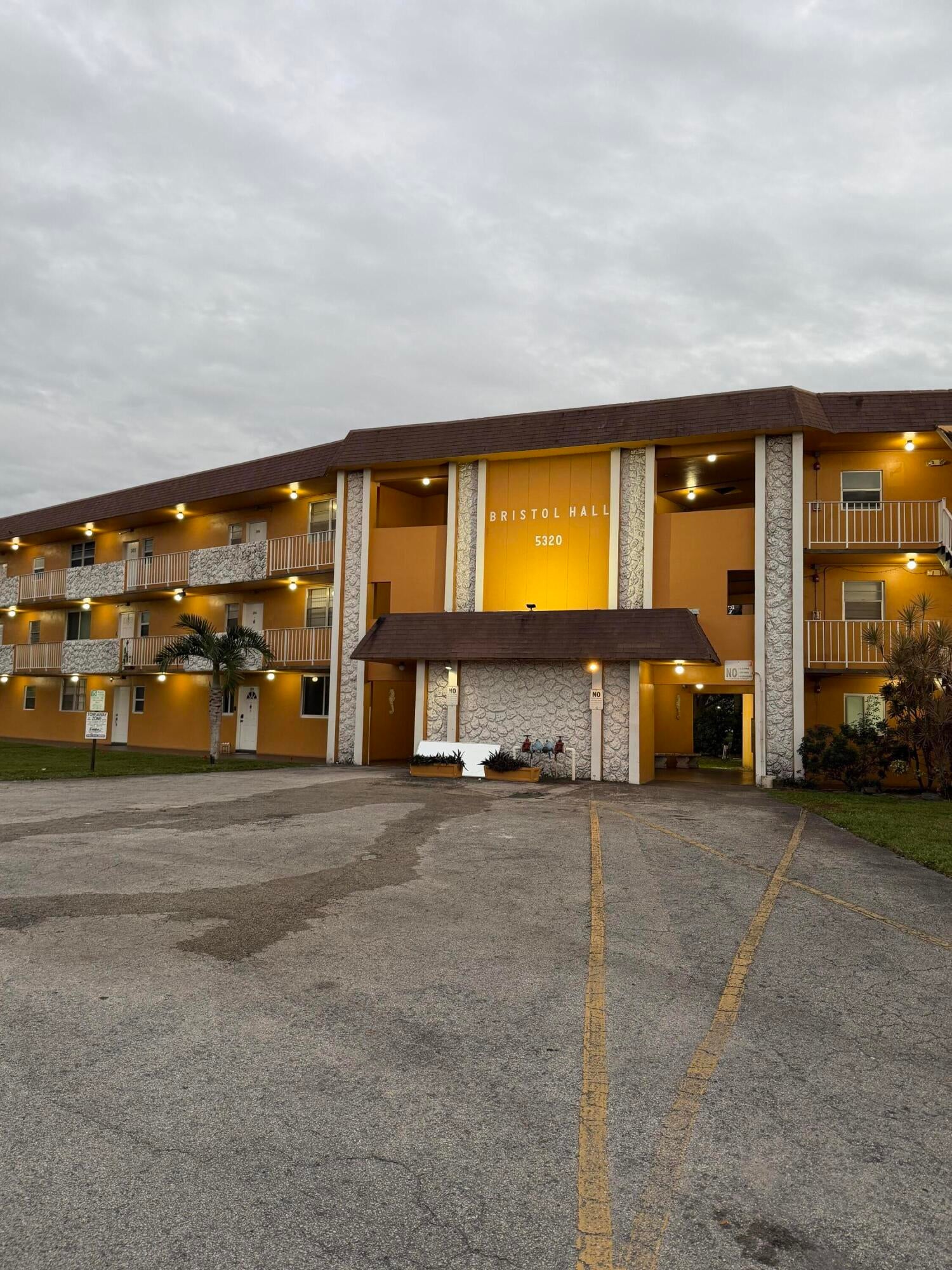 5320 NW 11TH Street 205