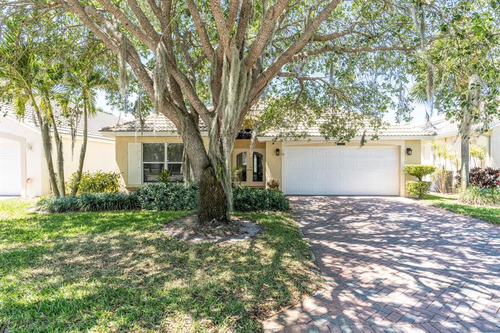 Photo of 12272 SE Plandome Drive, Hobe Sound, FL 33455 (MLS # R10757714)