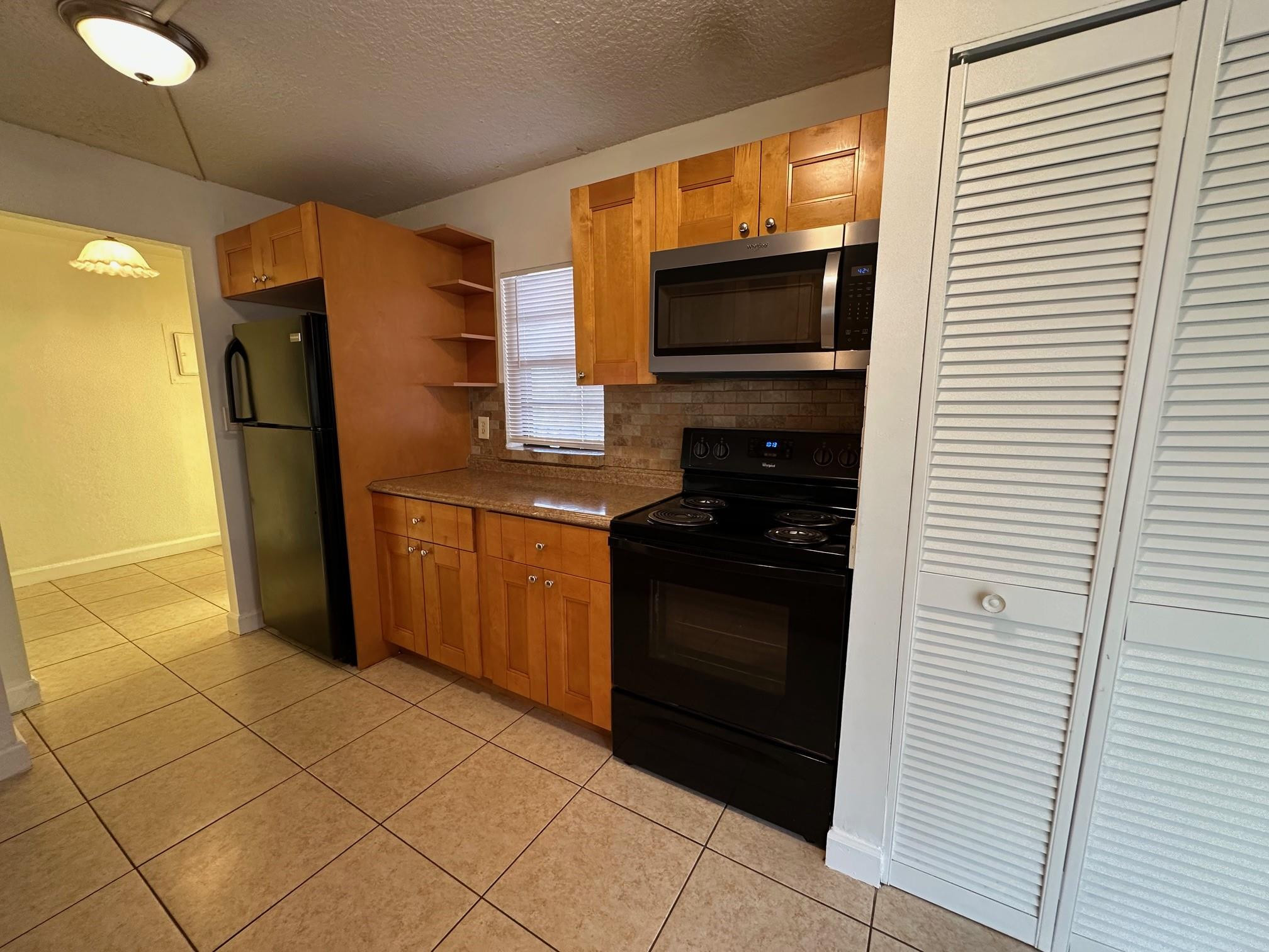 Le Chateau Condo - Residential Lease