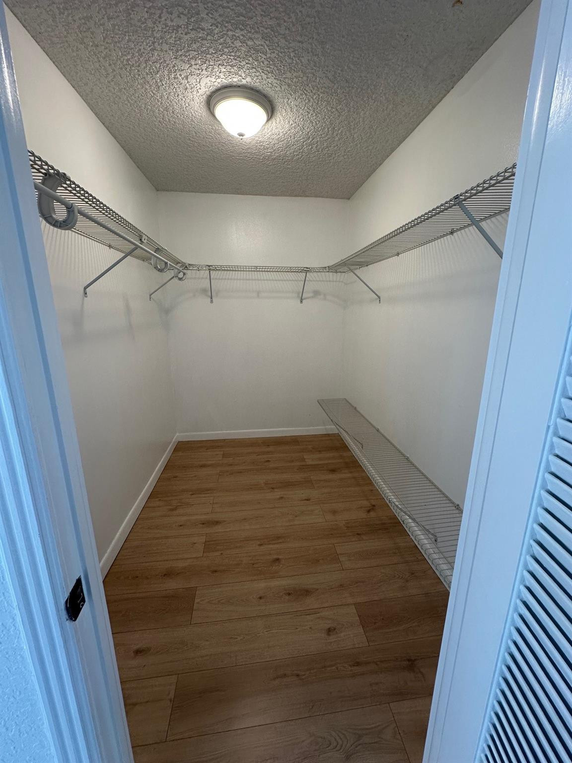 Le Chateau Condo - Residential Lease