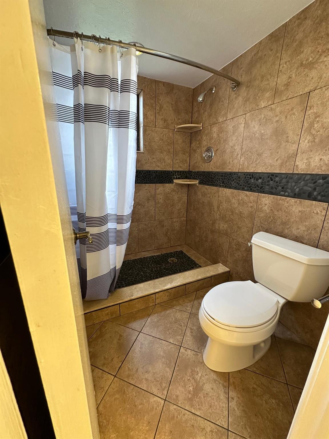 Le Chateau Condo - Residential Lease