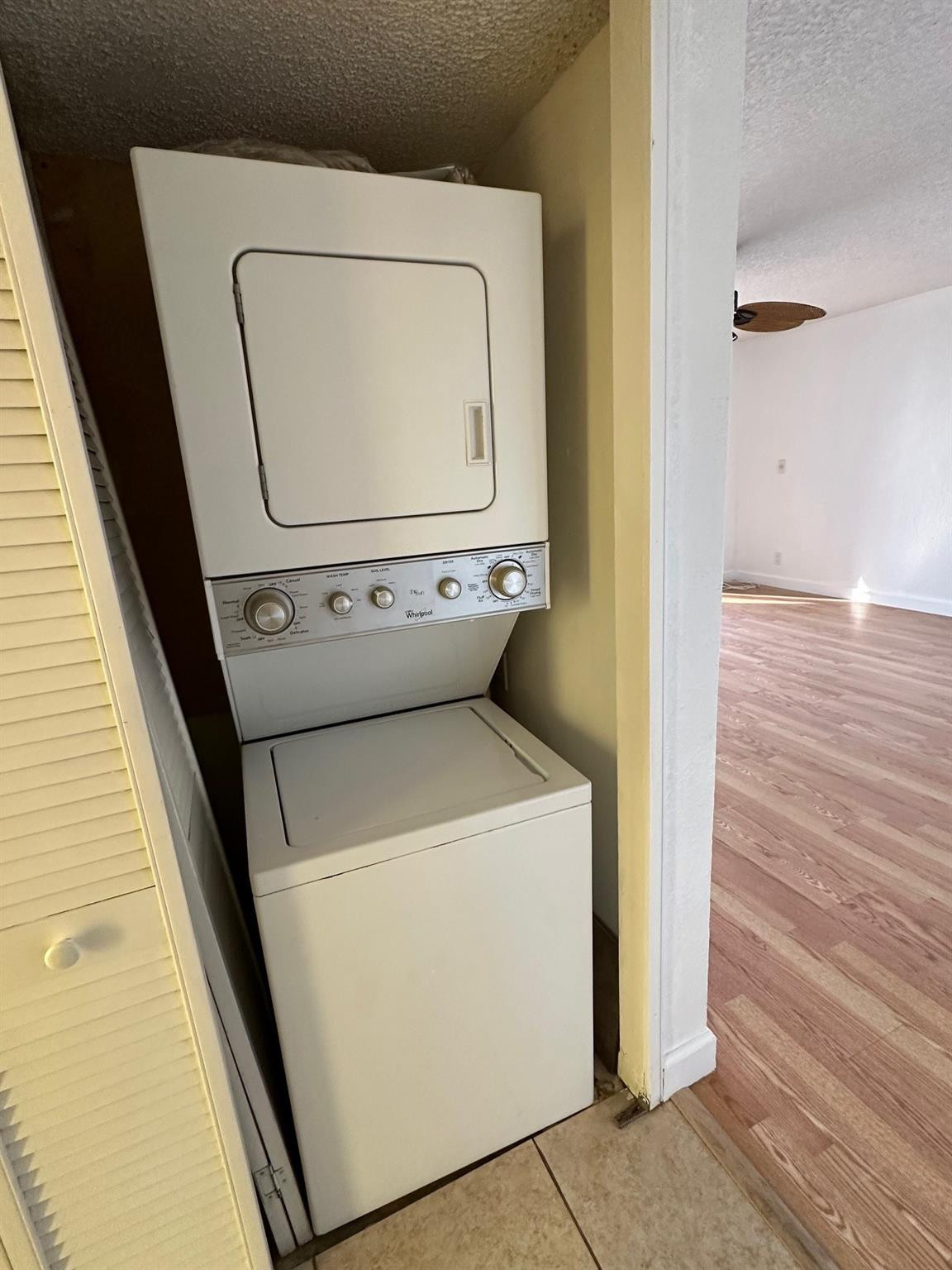 Le Chateau Condo - Residential Lease