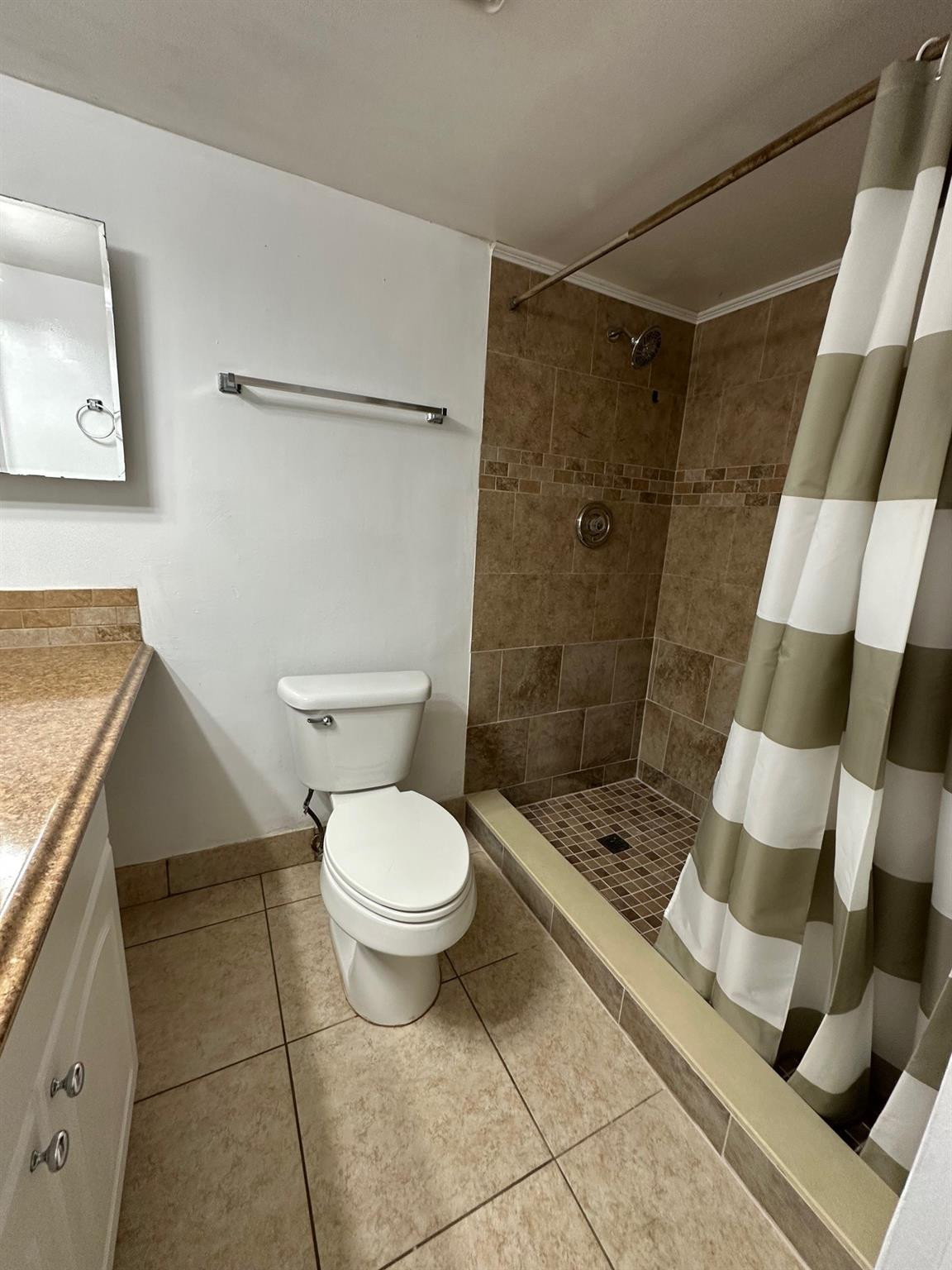 Le Chateau Condo - Residential Lease