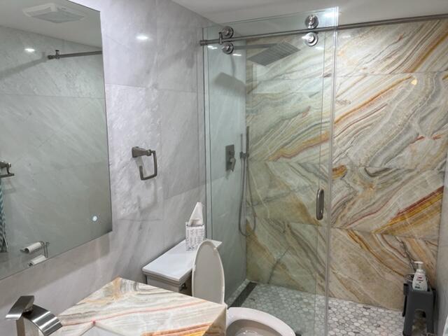 YACHT CLUB ON THE INTRACO - Residential Lease