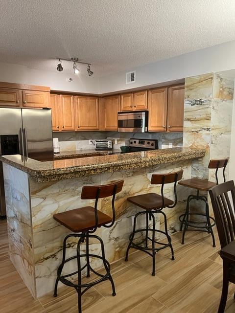 YACHT CLUB ON THE INTRACO - Residential Lease