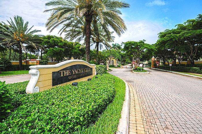 YACHT CLUB ON THE INTRACO - Residential Lease