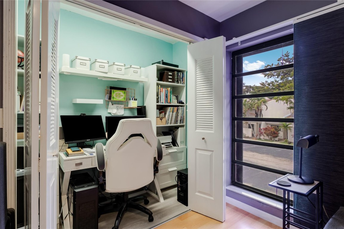 WESTVIEW CONDOMINIUM NO.8 - Residential