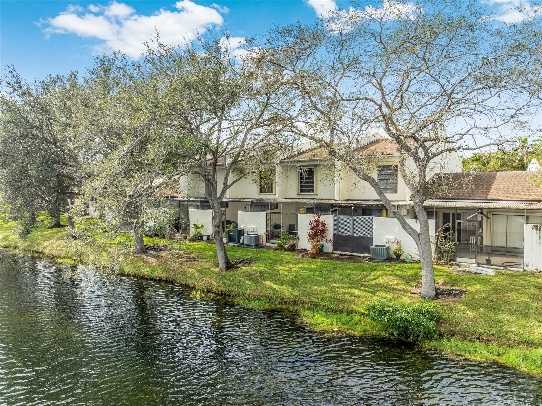 WESTVIEW CONDOMINIUM NO.8 - Residential