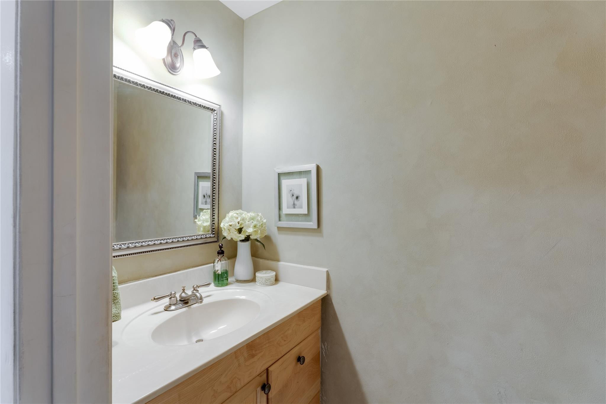 WESTVIEW CONDOMINIUM NO.8 - Residential