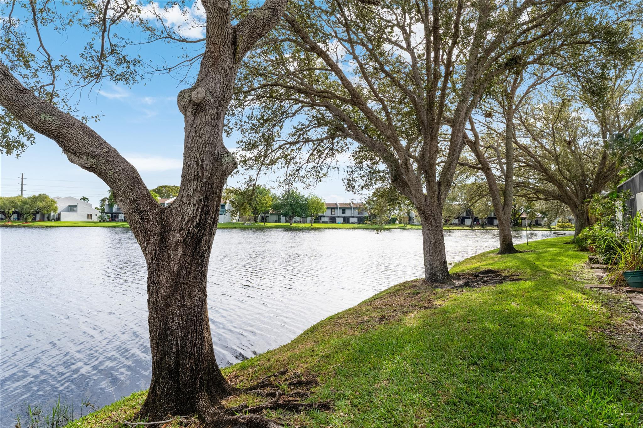 WESTVIEW CONDOMINIUM NO.8 - Residential