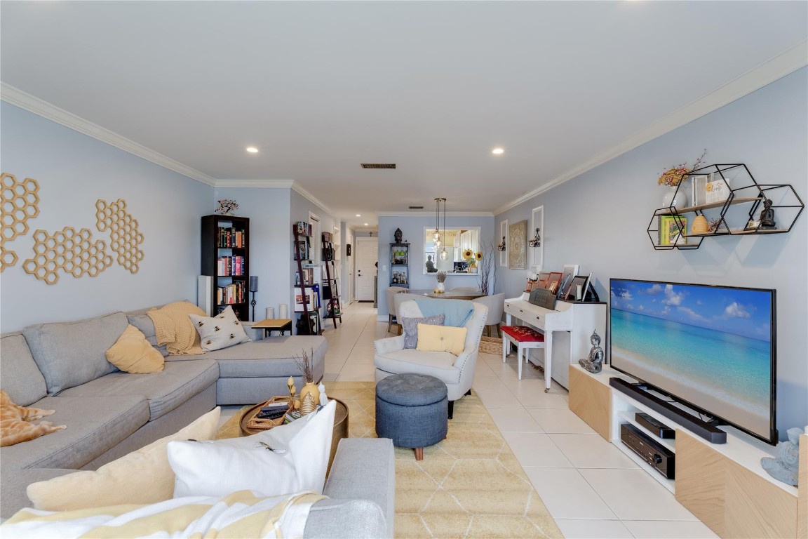 WESTVIEW CONDOMINIUM NO.8 - Residential