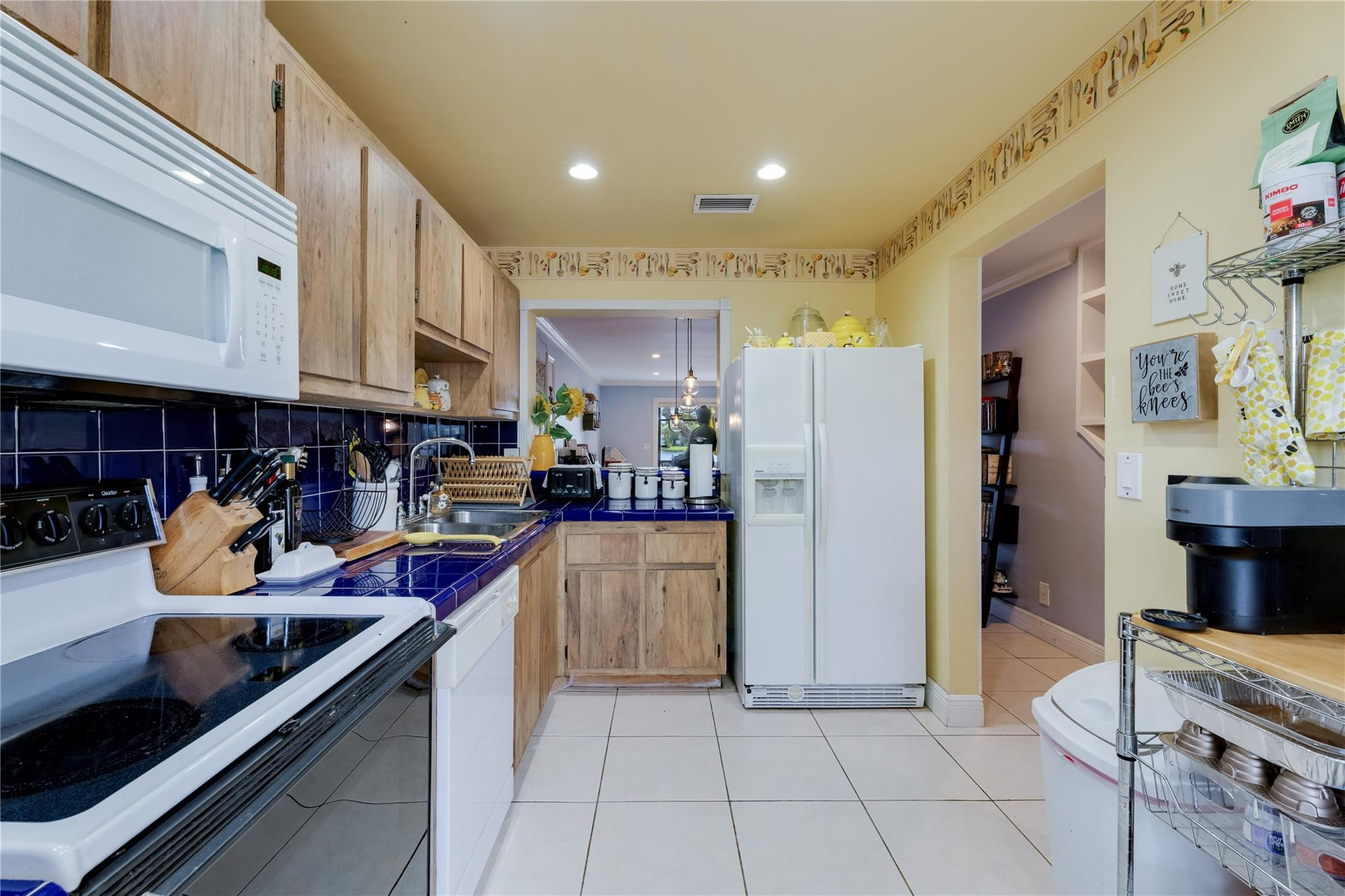 WESTVIEW CONDOMINIUM NO.8 - Residential