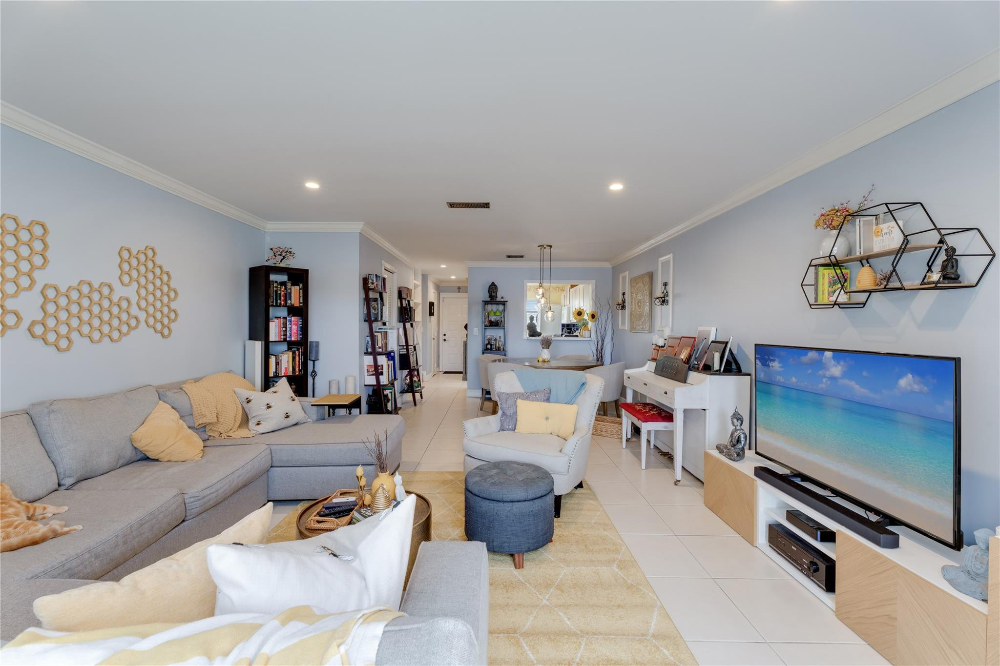 WESTVIEW CONDOMINIUM NO.8 - Residential