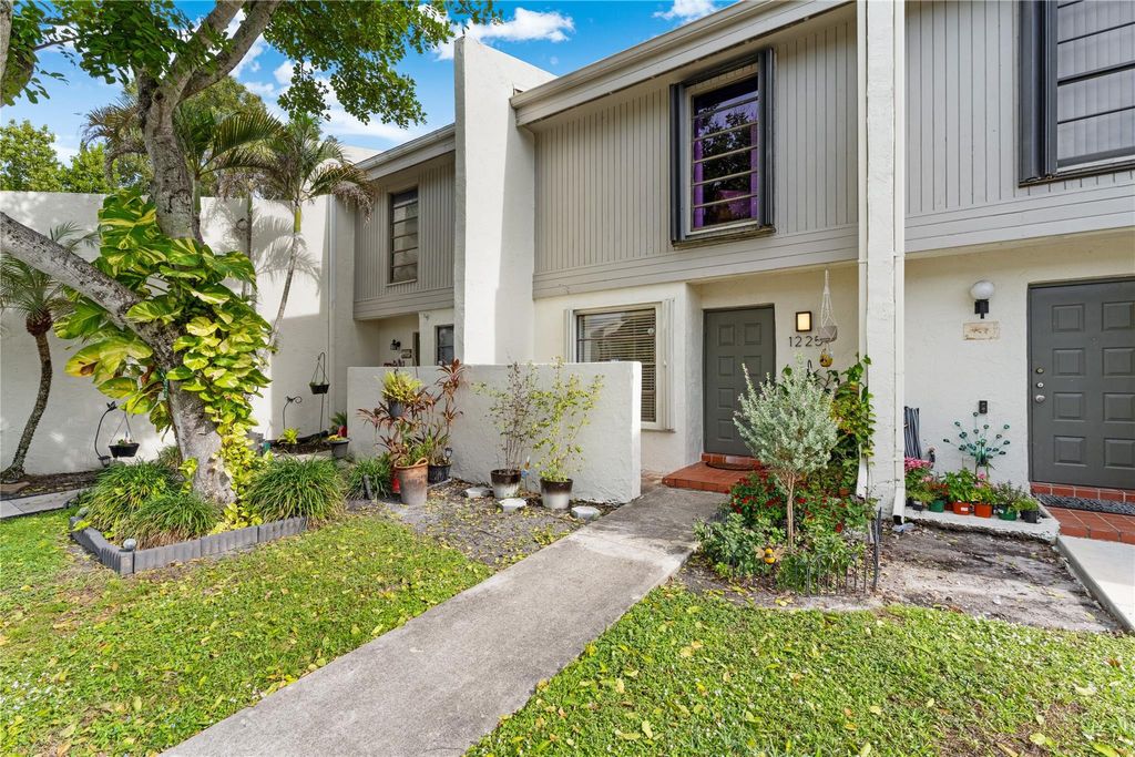 Photo of 1225 NW 98th Terrace #144, Pembroke Pines, FL 33024 (MLS # F10541337)