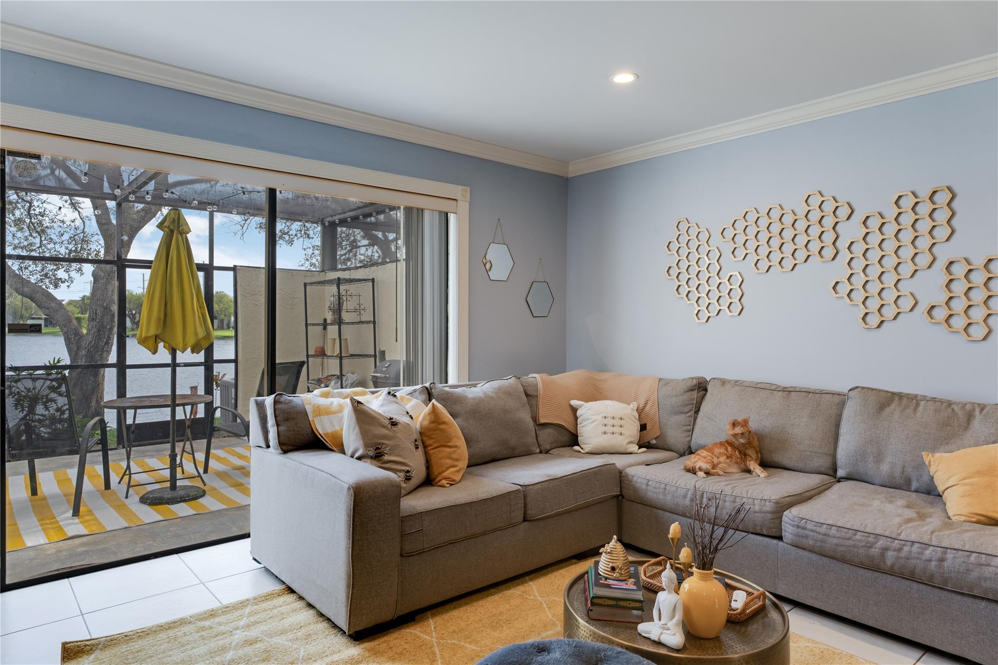 WESTVIEW CONDOMINIUM NO.8 - Residential