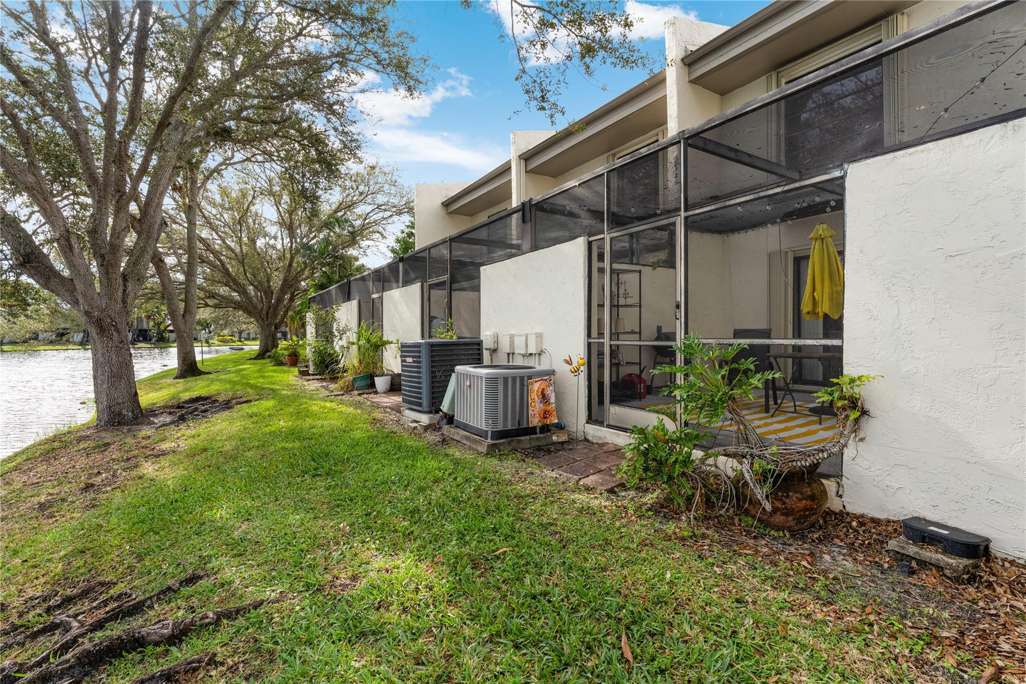 WESTVIEW CONDOMINIUM NO.8 - Residential