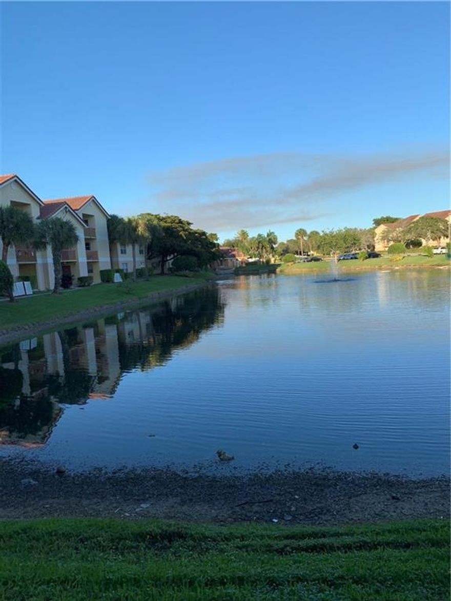 BEAUTIFUL LAKEVIEW CONDO IN THE WELL SOUGH AFTER COMMUNITY "SOUTH PALM PLACE". THIS CONDO FEATURES A BRAND NEW REMODLED MASTER SHOWER, CUSTOM CLOSET STORAGE SYSTEM, AND IN UNIT WASHER DRYER. EACH BEDROOM HAS 2 CLOSETS WITH AMPLE STORAGE SPACE THROUGHOUT. COMMUNITY POOL AND TENIS COURT. 2 ASSIGNED PARKING SPACES AND SUFFICINET GUEST PARKING.  THIS RENTAL WILL NOT LAST!!! MUST HAVE 700 FICO CREDIT SCORE TO BE CONSIDERED.